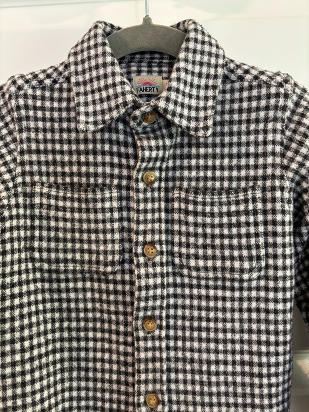 Faherty Kids Legend Sweater Shirt in Black & White Check. Size 3t